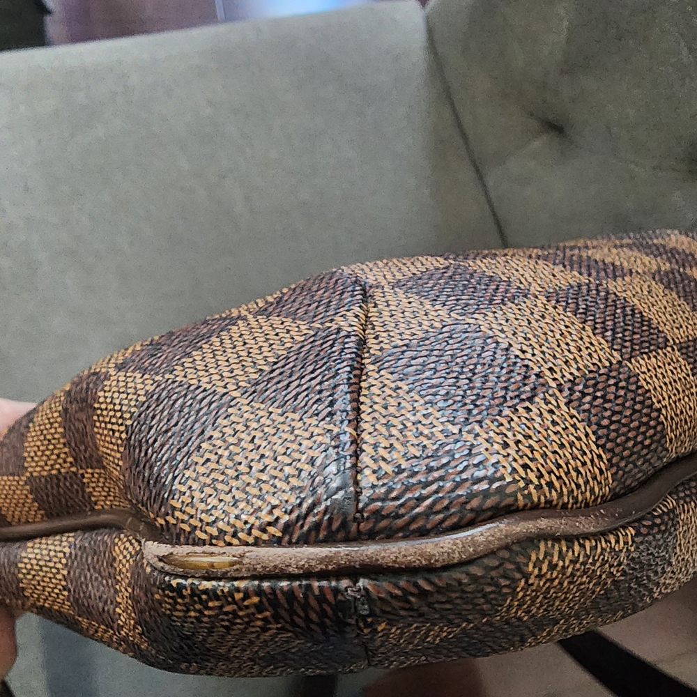 Louis Vuitton Bloomsbury Pm Crossbody Bag - Picture 11 of 17